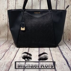 Michael Kors Lauryn Large Leather Shoulder Bag